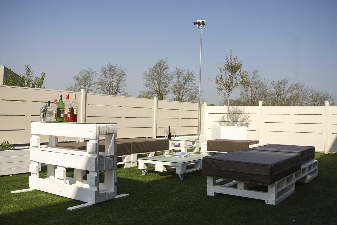 Home Suites Home Salionze ภายนอก รูปภาพ